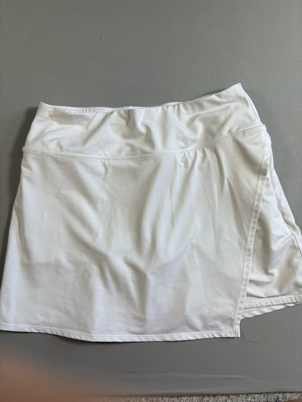 Athleta Women's Tennis Skort Size M Performance Pocket White Activewear Athletic